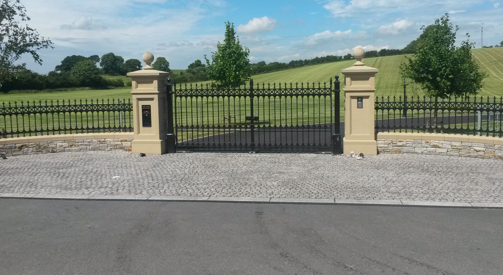 Cast Iron Driveway Gates - Period Gates